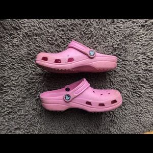 CROCS